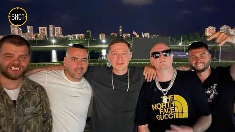 Участники движения "Зов народа" требуют признать Slimus’а иноагентом
